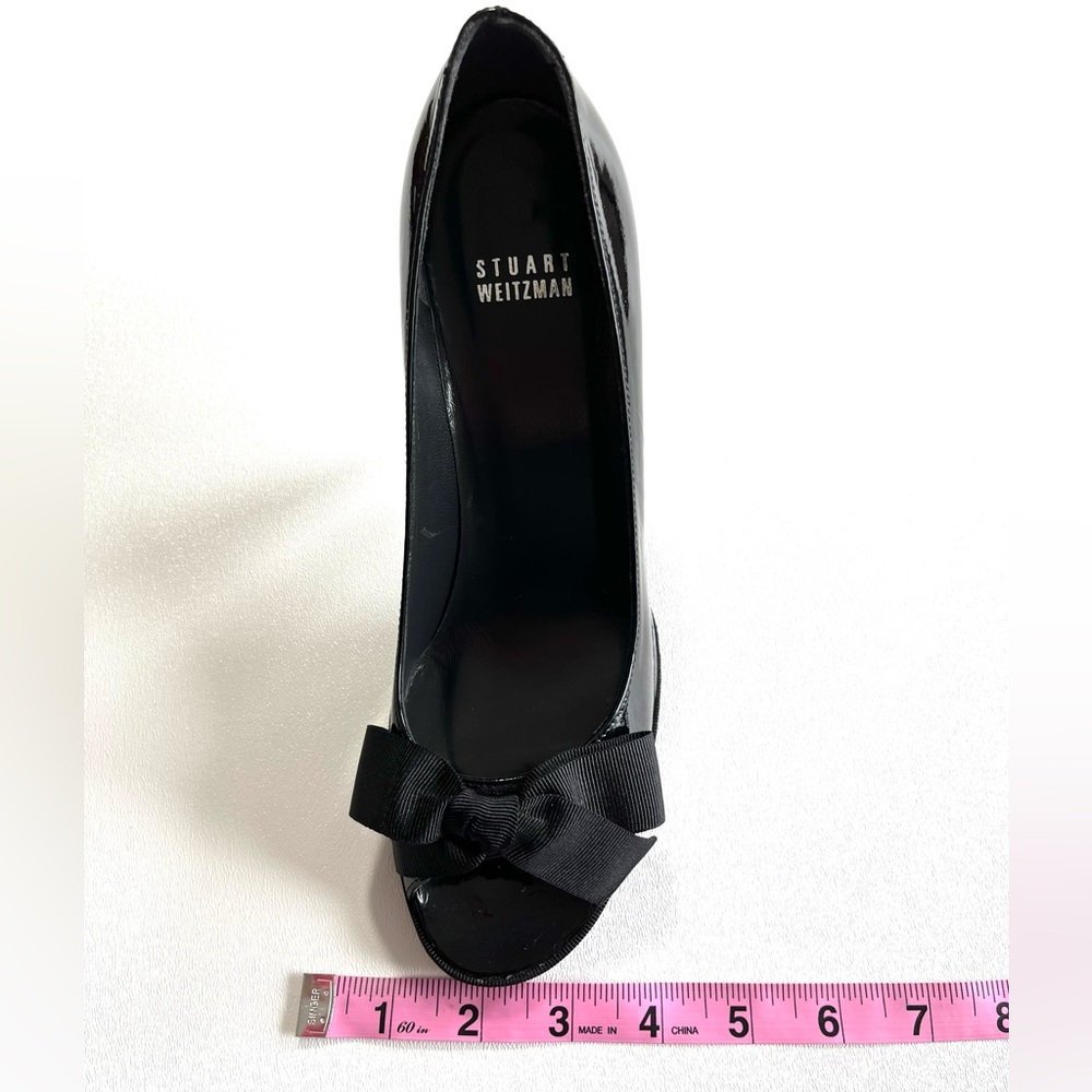STUART WEITZMAN patent leather bow accents pump - Picture 9 of 11